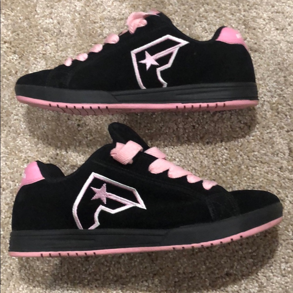 DC featuring famous skate shoes